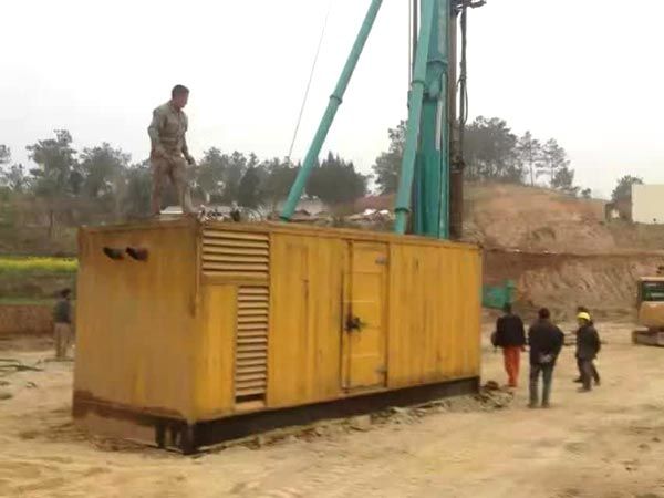 灵台如何判断水冷式机油散热器密封件是否需要更换？